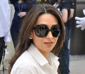 Will Karisma say 'Yes' to Sanjay Dutt?
